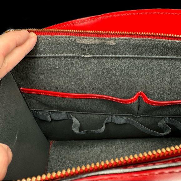 LOUIS VUITTON Authentic Red Riviera Epi Leather - Picture 10 of 15